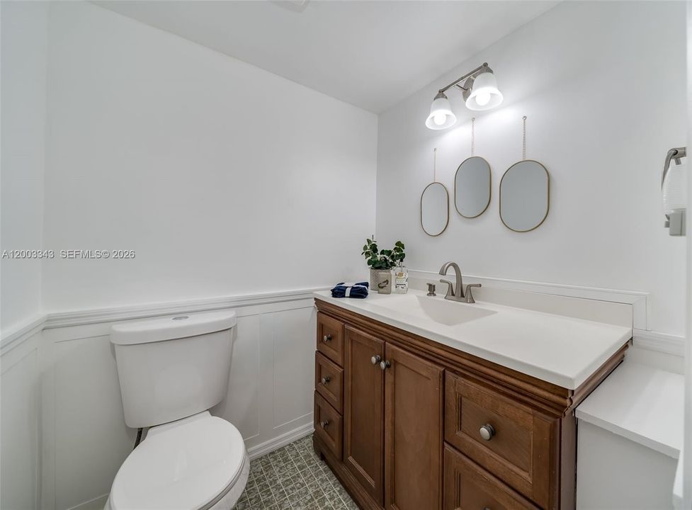 Guest Bathroom 4770 NW 21st St #208 Lauderhill, Fl