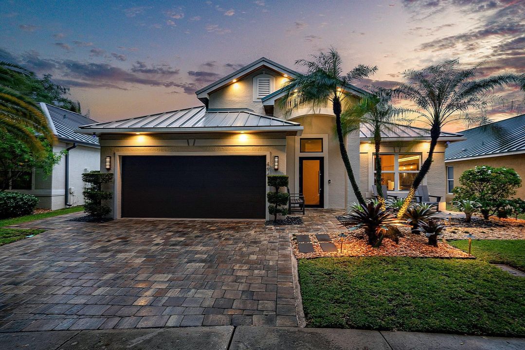 494 Enfield Ct