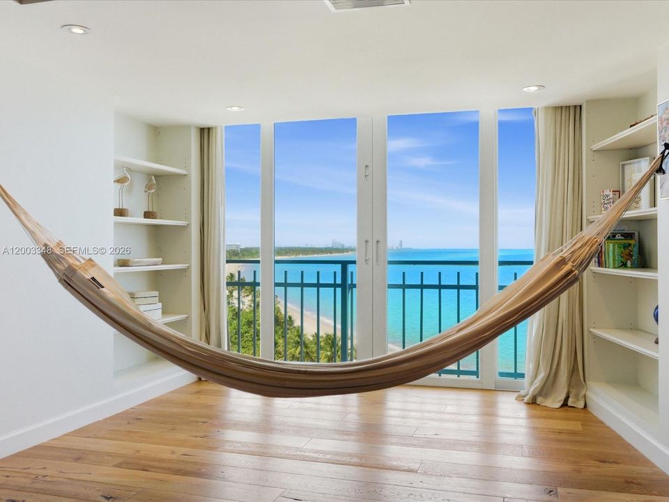 For Sale: $2,900,000 (3 beds, 3 baths, 2943 Square Feet)