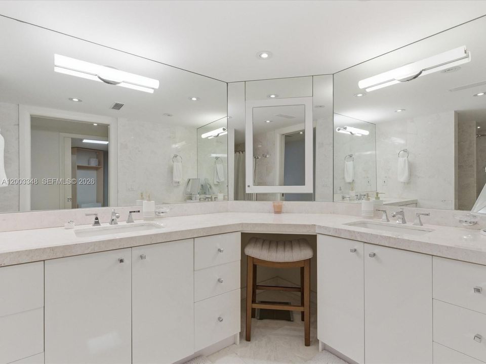 For Sale: $2,900,000 (3 beds, 3 baths, 2943 Square Feet)