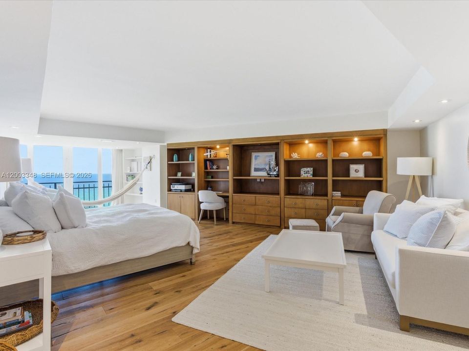 For Sale: $2,900,000 (3 beds, 3 baths, 2943 Square Feet)