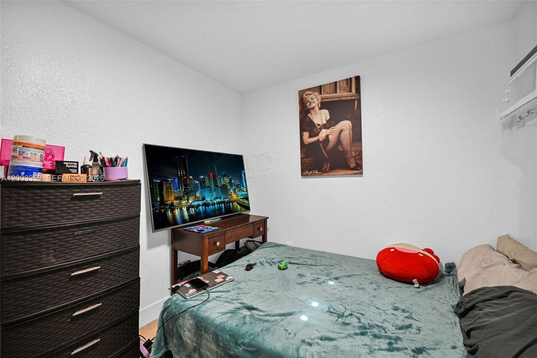 Activo con contrato: $549,000 (0 camas, 0 baños, 1056 Pies cuadrados)
