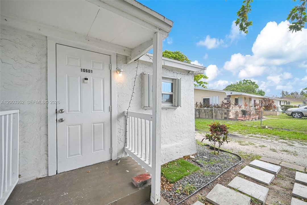 Activo con contrato: $549,000 (0 camas, 0 baños, 1056 Pies cuadrados)