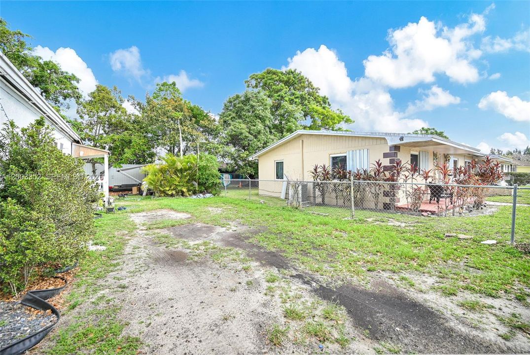 Activo con contrato: $549,000 (0 camas, 0 baños, 1056 Pies cuadrados)