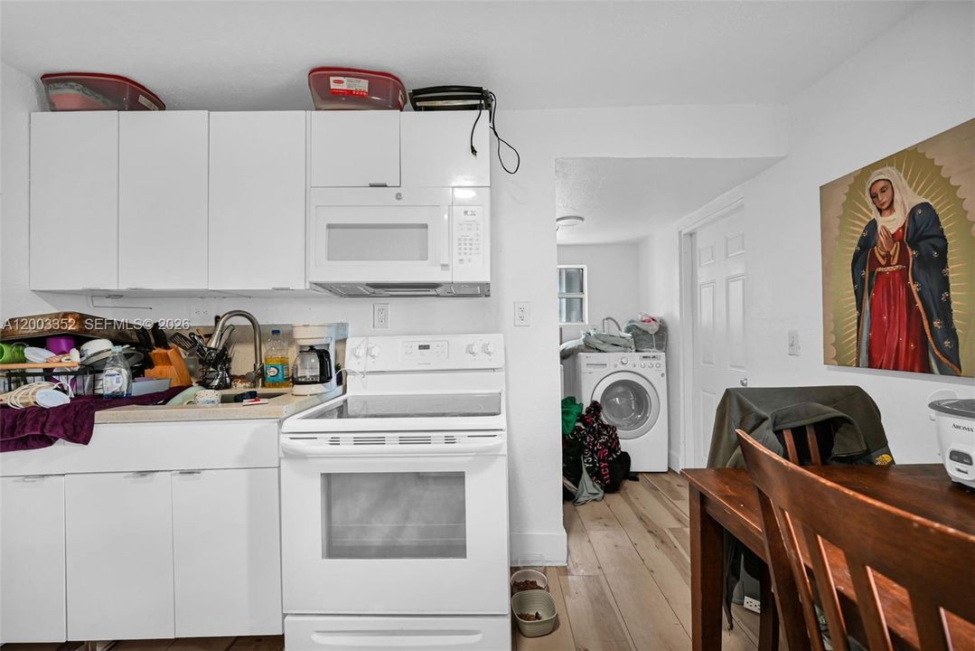Activo con contrato: $549,000 (0 camas, 0 baños, 1056 Pies cuadrados)