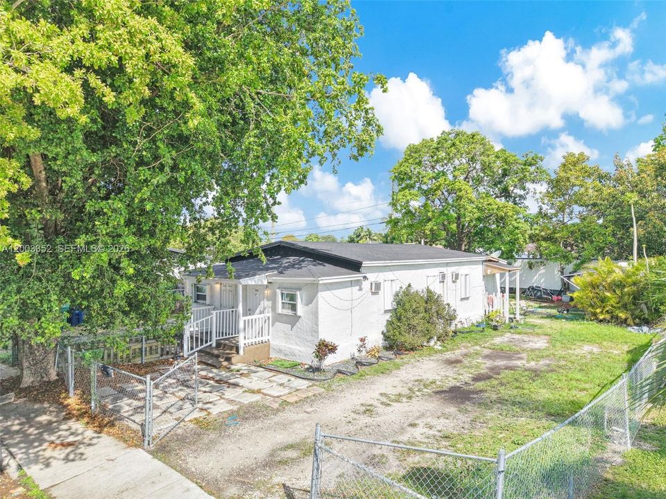 Activo con contrato: $549,000 (0 camas, 0 baños, 1056 Pies cuadrados)