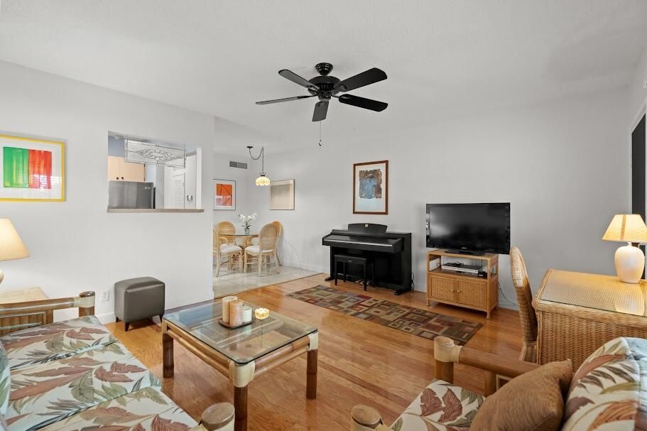 2170 SE 51 Ct 15