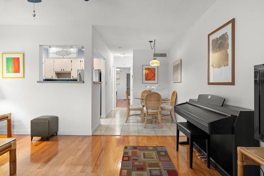 2170 SE 51 Ct 14