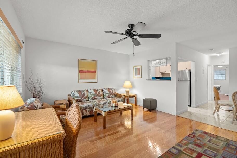 2170 SE 51 Ct 11