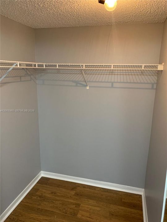 For Sale: $320,000 (2 beds, 2 baths, 1112 Square Feet)