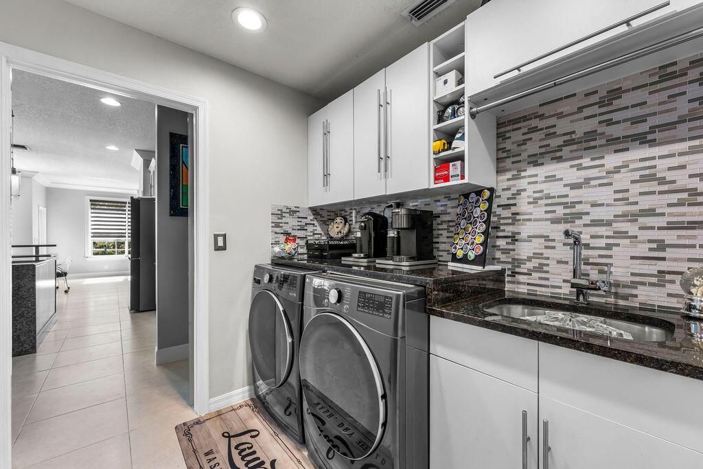Laundry Rm