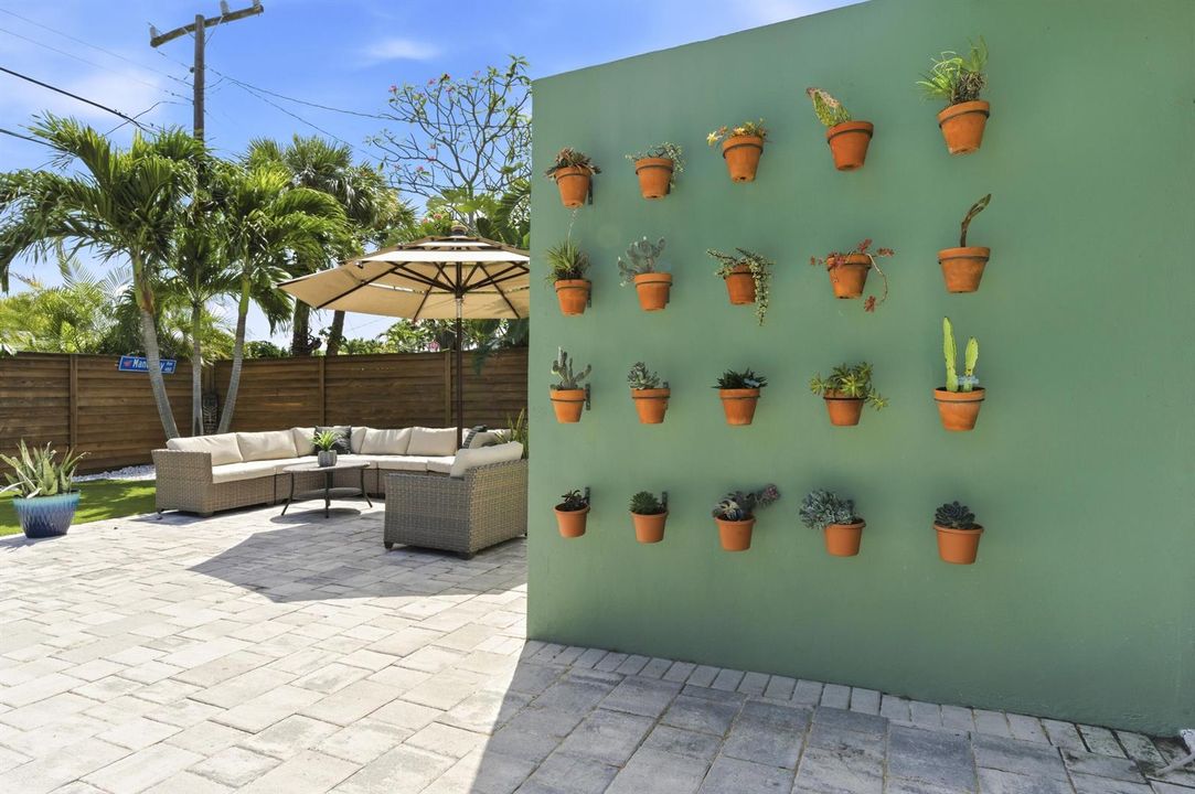 9744_Dahlia_Ave_PBG_012
