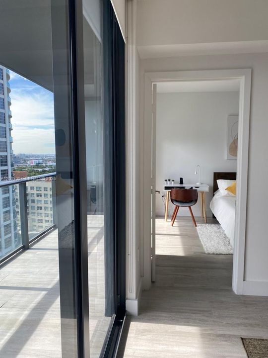 For Sale: $509,000 (1 beds, 1 baths, 673 Square Feet)