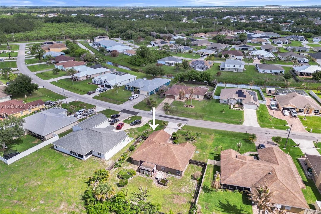For Sale: $399,000 (3 beds, 2 baths, 1644 Square Feet)