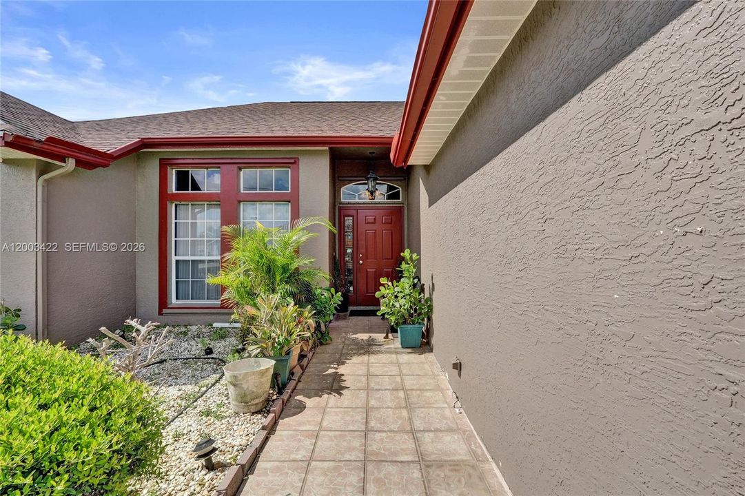 For Sale: $399,000 (3 beds, 2 baths, 1644 Square Feet)