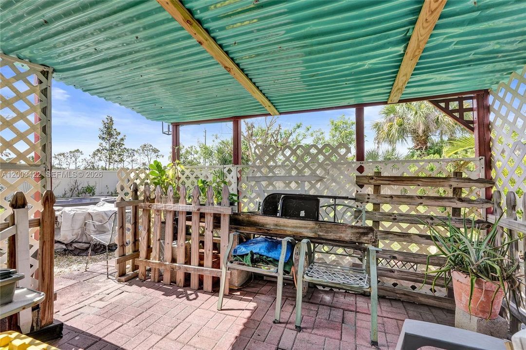 For Sale: $399,000 (3 beds, 2 baths, 1644 Square Feet)
