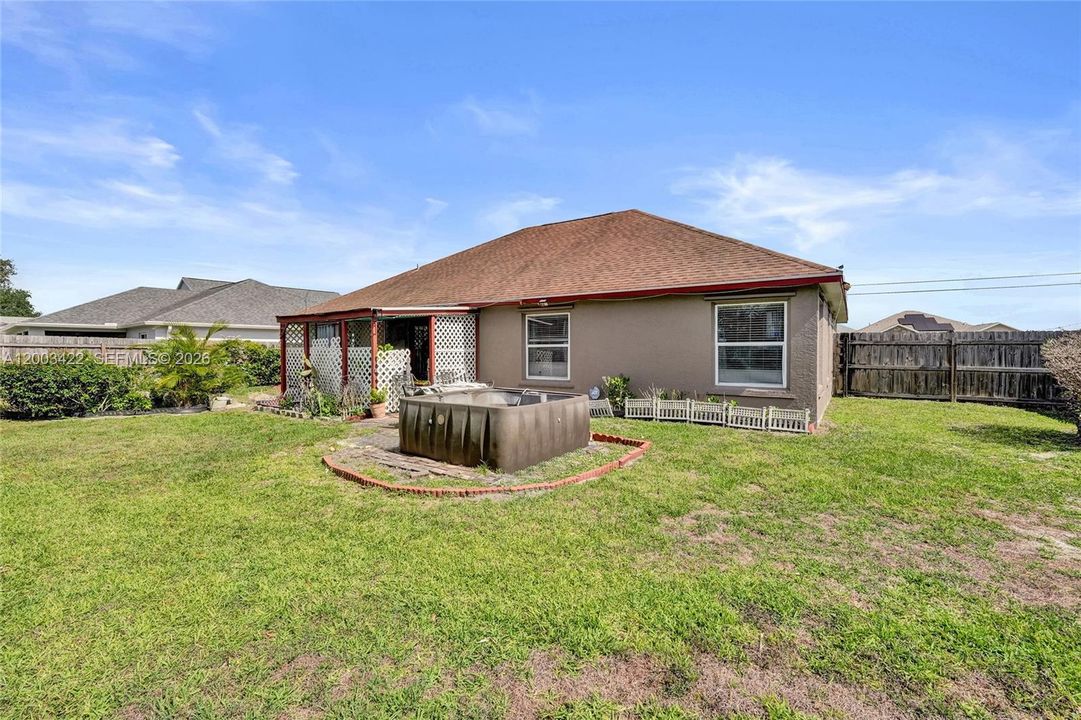 For Sale: $399,000 (3 beds, 2 baths, 1644 Square Feet)