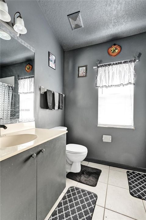 For Sale: $399,000 (3 beds, 2 baths, 1644 Square Feet)