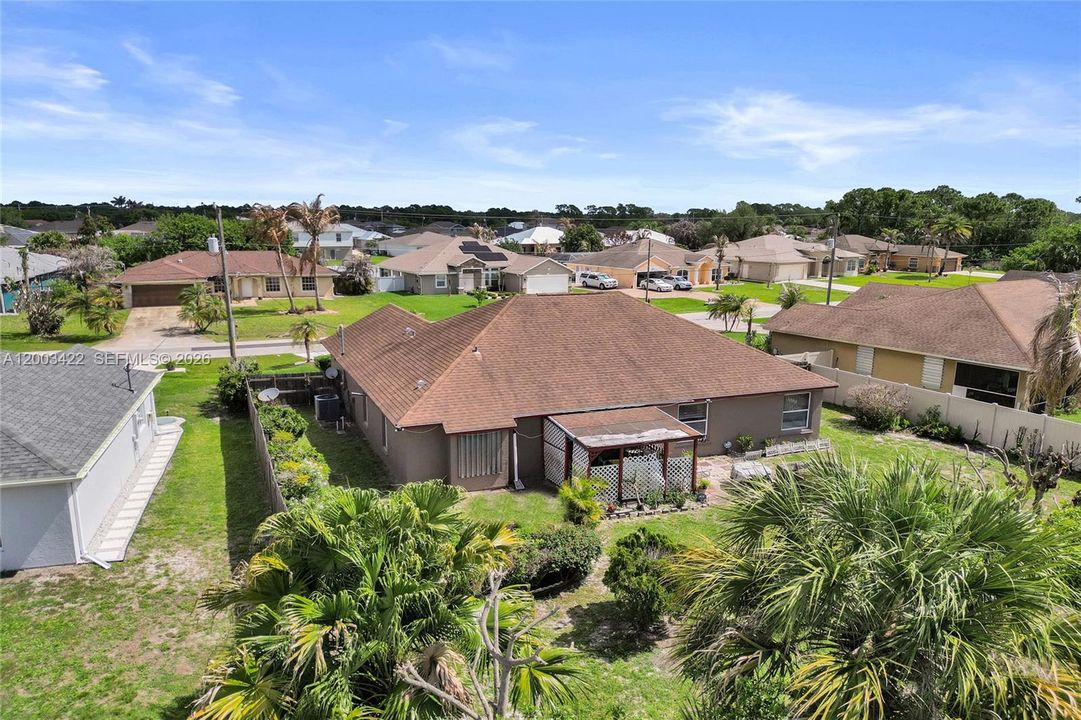 For Sale: $399,000 (3 beds, 2 baths, 1644 Square Feet)