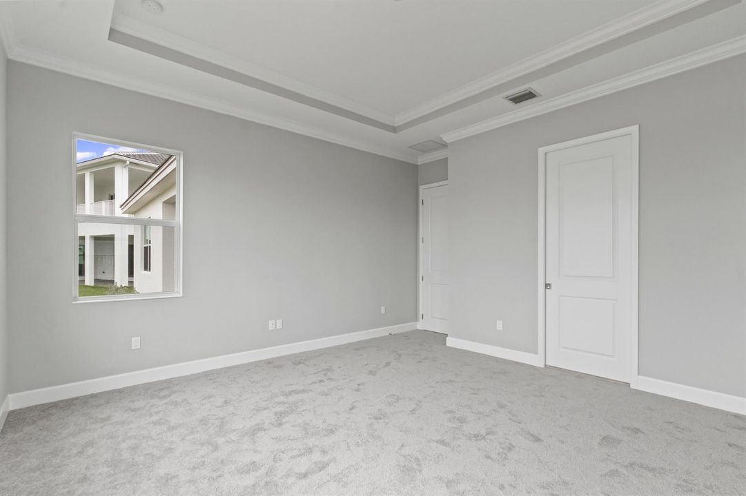 Owners Suite-017-009-4200x2800