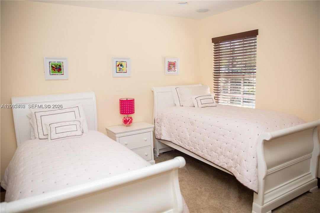 For Rent: $9,500 (3 beds, 2 baths, 2472 Square Feet)