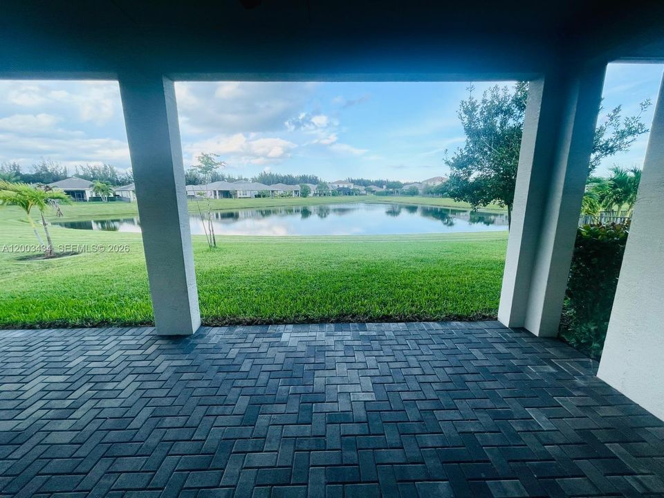 Active With Contract: $3,450 (4 beds, 2 baths, 2305 Square Feet)