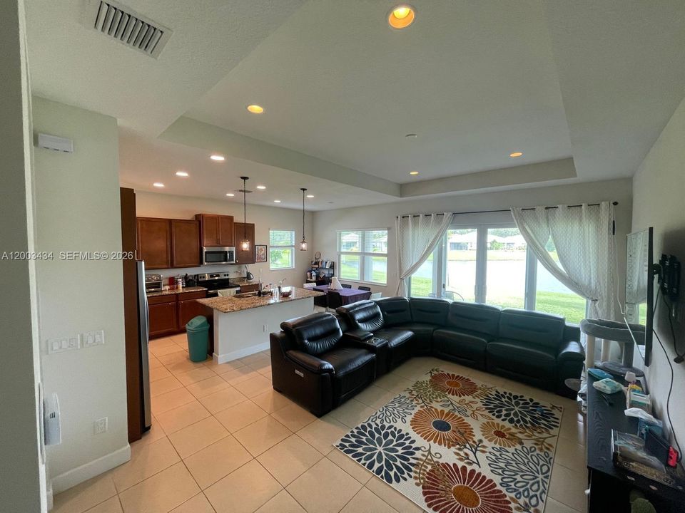 Active With Contract: $3,450 (4 beds, 2 baths, 2305 Square Feet)