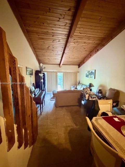 На продажу: $400,000 (2 спален, 2 ванн, 1196 Квадратных фут)