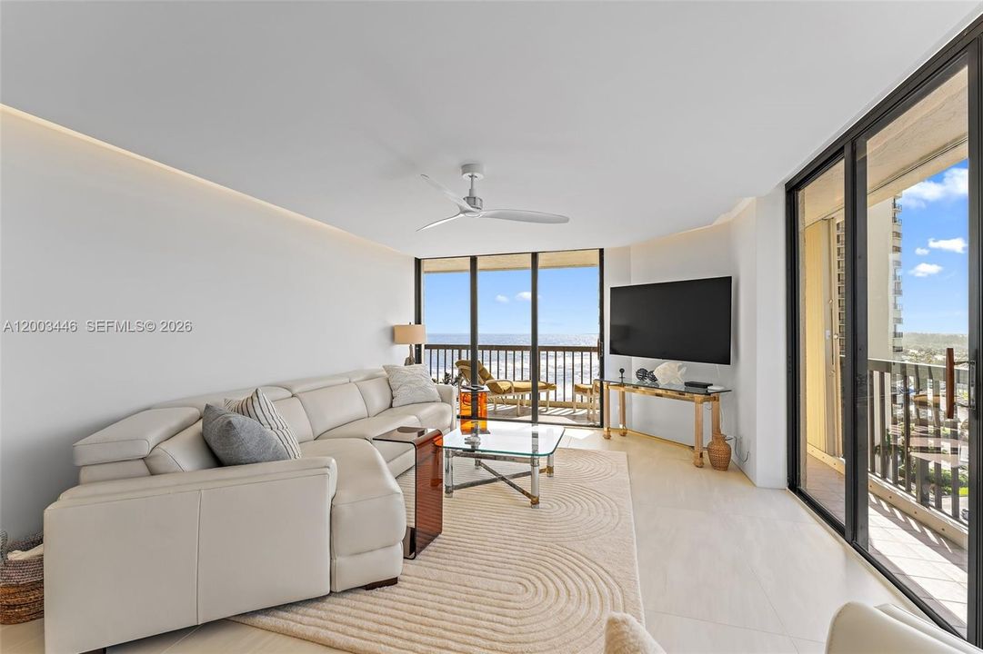 Active With Contract: $3,000 (2 beds, 2 baths, 1437 Square Feet)