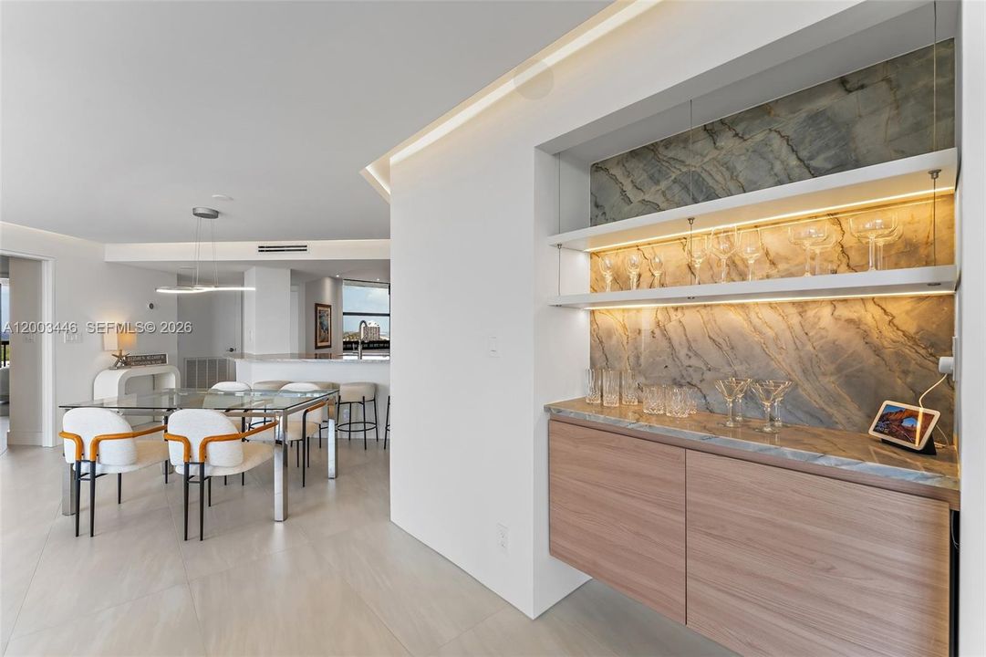 Active With Contract: $3,000 (2 beds, 2 baths, 1437 Square Feet)