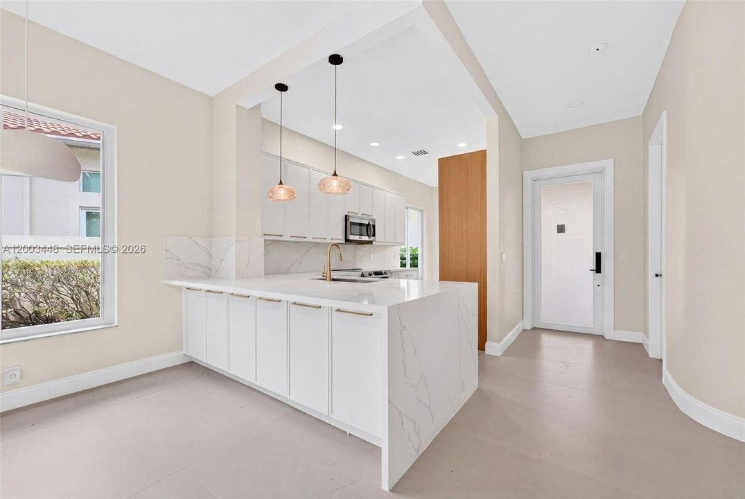На продажу: $699,000 (3 спален, 2 ванн, 1783 Квадратных фут)