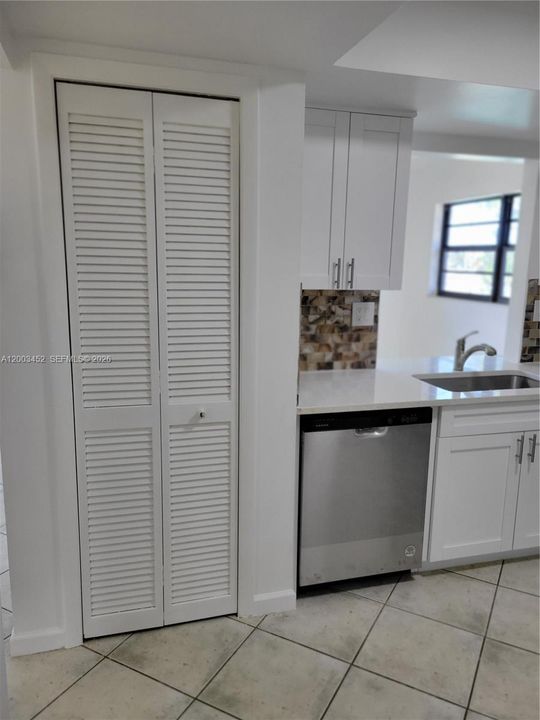En Venta: $290,000 (2 camas, 2 baños, 1250 Pies cuadrados)