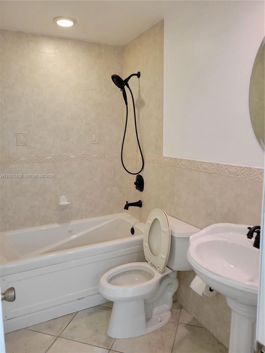 En Venta: $290,000 (2 camas, 2 baños, 1250 Pies cuadrados)