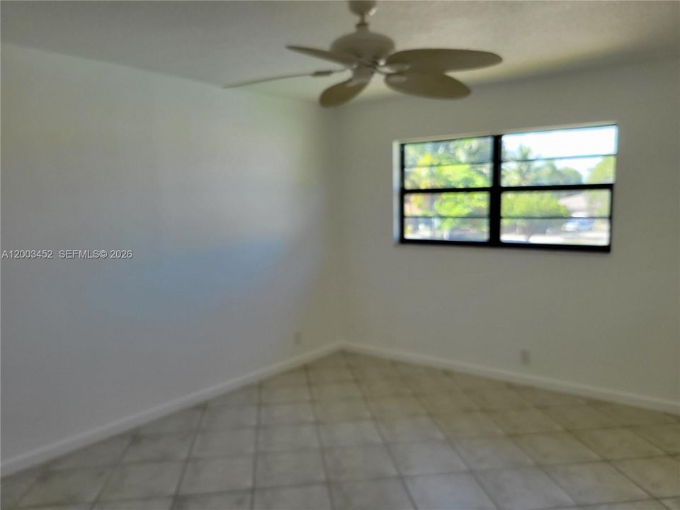 En Venta: $290,000 (2 camas, 2 baños, 1250 Pies cuadrados)