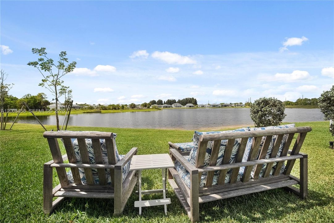 For Sale: $799,900 (3 beds, 3 baths, 2111 Square Feet)