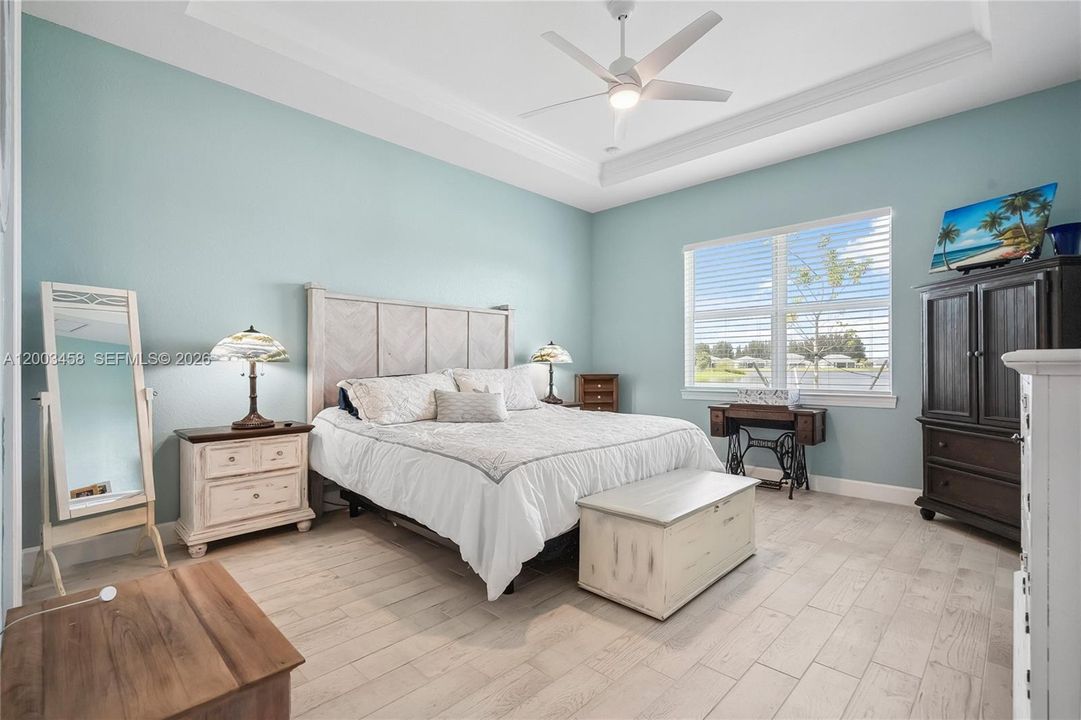 For Sale: $799,900 (3 beds, 3 baths, 2111 Square Feet)