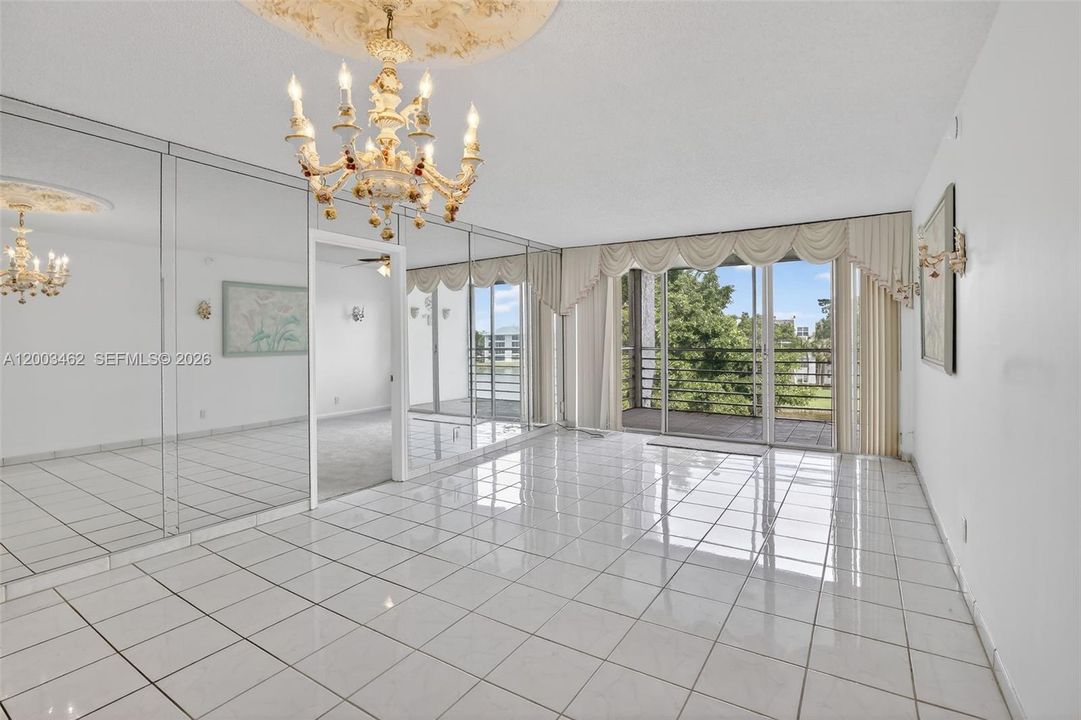 En Venta: $185,000 (2 camas, 2 baños, 1100 Pies cuadrados)