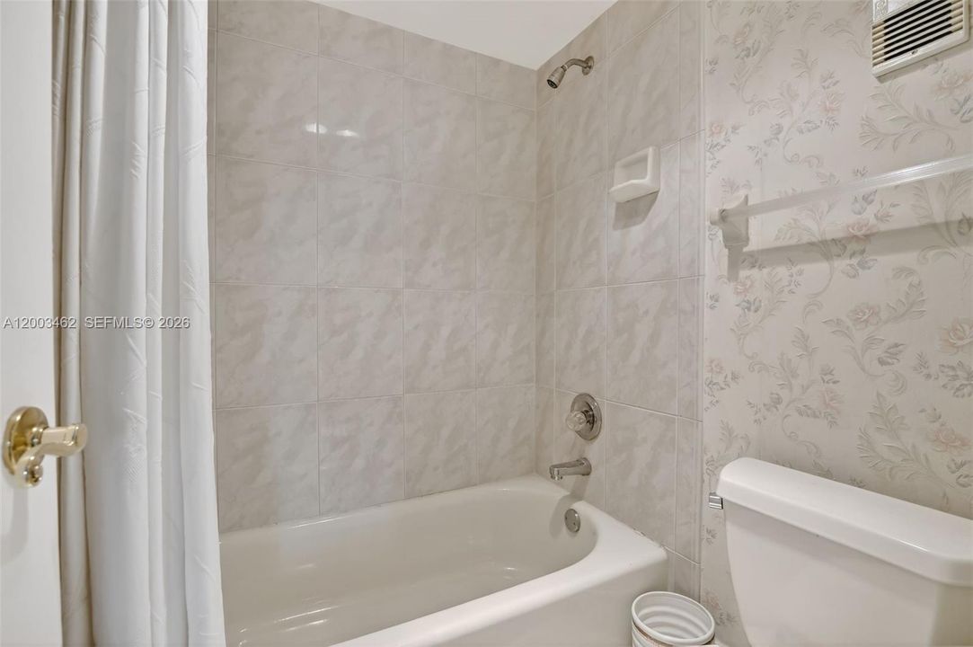 En Venta: $185,000 (2 camas, 2 baños, 1100 Pies cuadrados)