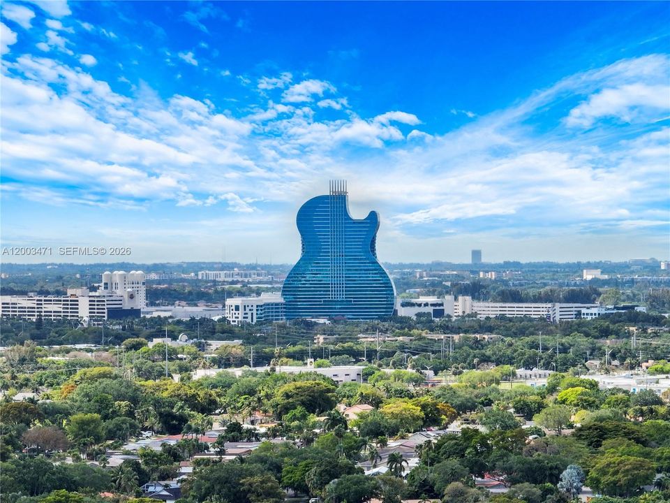 Под контрактом: $449,000 (2 спален, 2 ванн, 1830 Квадратных фут)