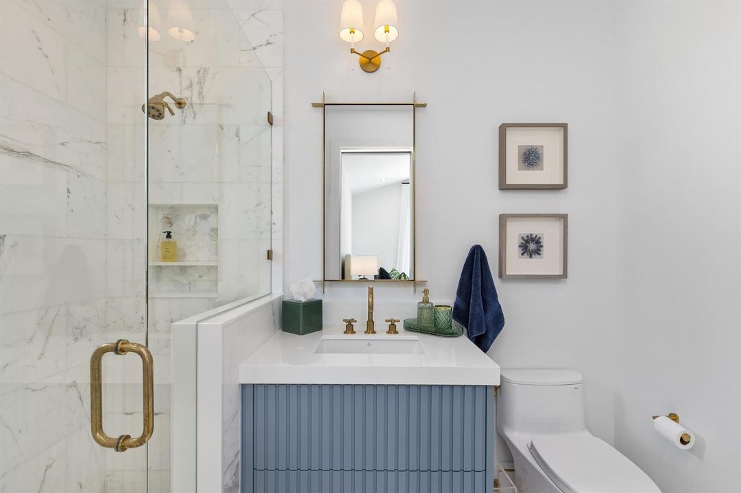 Guest Bath 1