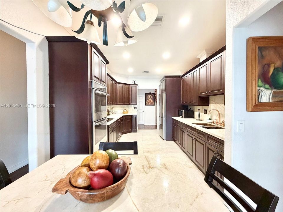 For Sale: $750,000 (3 beds, 2 baths, 1925 Square Feet)