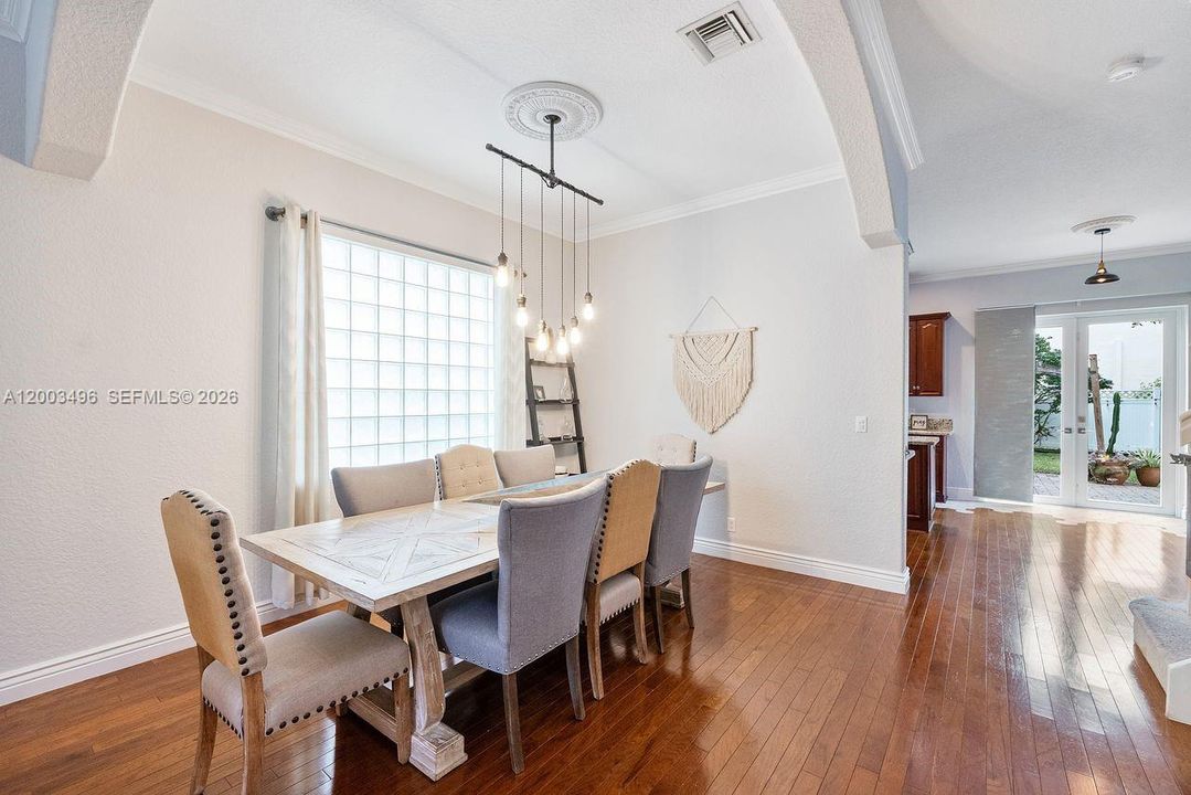Active With Contract: $760,000 (4 beds, 2 baths, 2454 Square Feet)