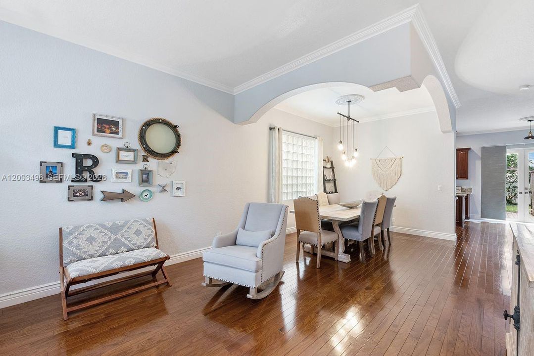Active With Contract: $760,000 (4 beds, 2 baths, 2454 Square Feet)