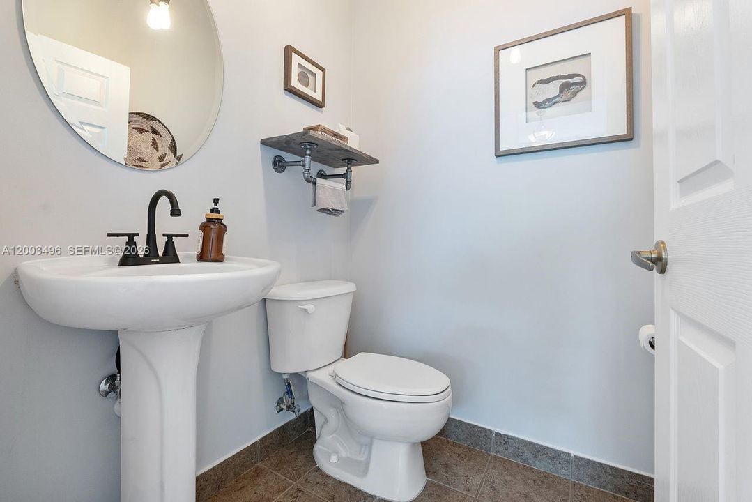 Active With Contract: $760,000 (4 beds, 2 baths, 2454 Square Feet)