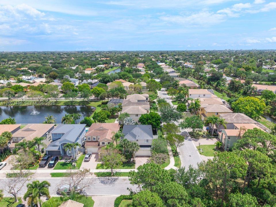 Active With Contract: $760,000 (4 beds, 2 baths, 2454 Square Feet)