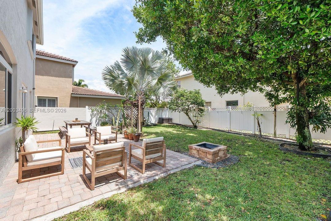 Active With Contract: $760,000 (4 beds, 2 baths, 2454 Square Feet)