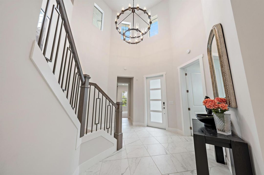 9338 Crestview Circle