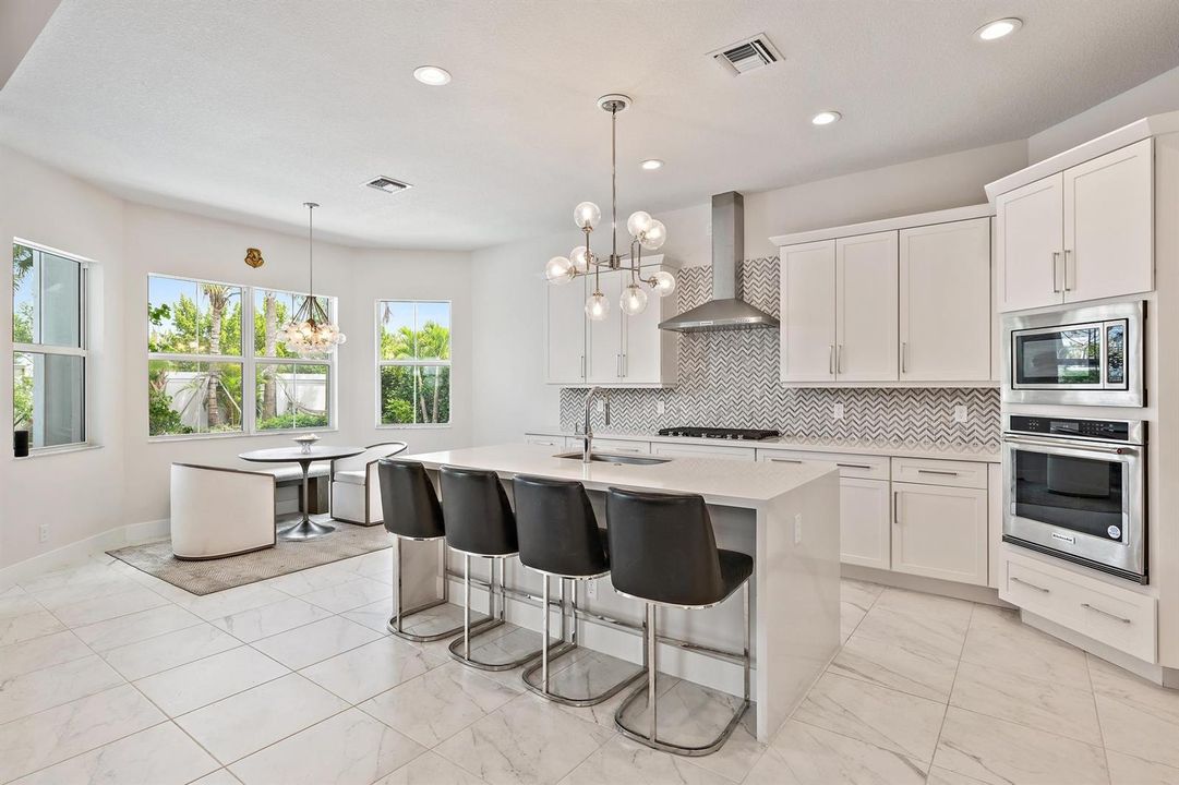 9338 Crestview Circle