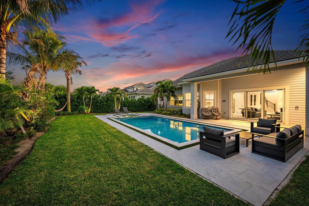 9338 Crestview Circle