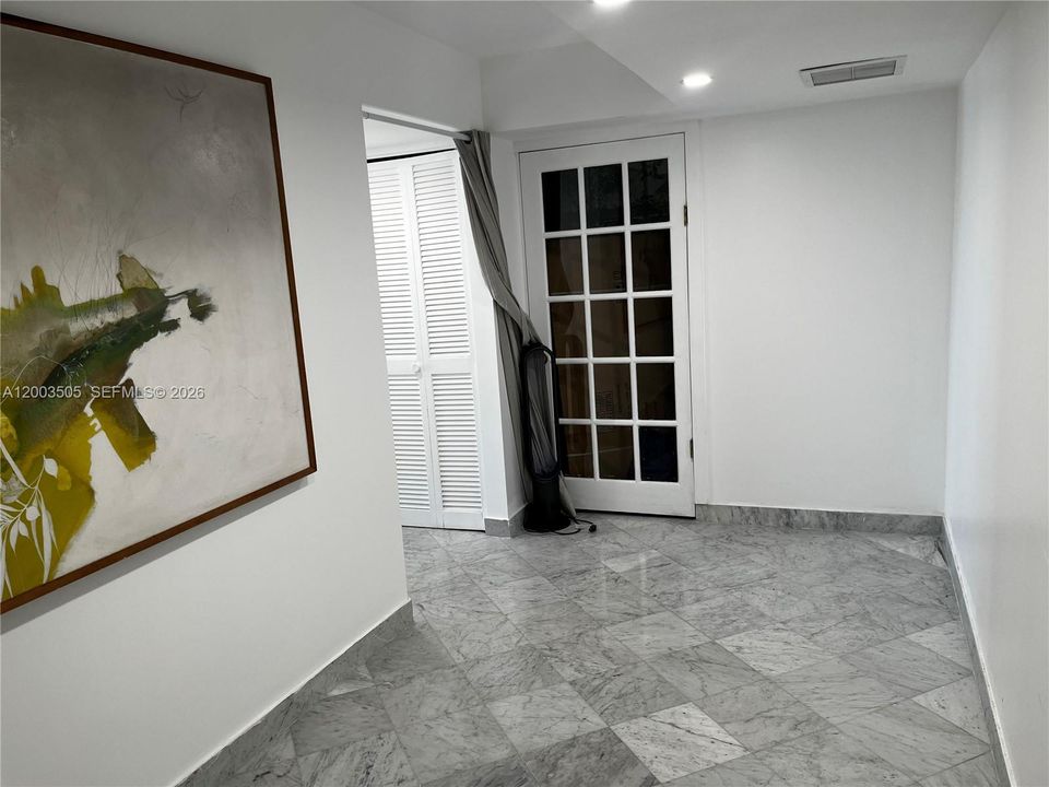 Recientemente alquilado: $3,700 (1 camas, 1 baños, 747 Pies cuadrados)